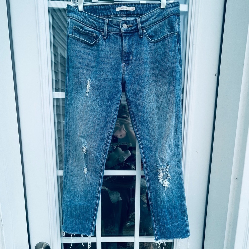 LEVI’S Denim Jeans 711 Skinny Medium Blue Wash Size 27 gray raw distress 6895